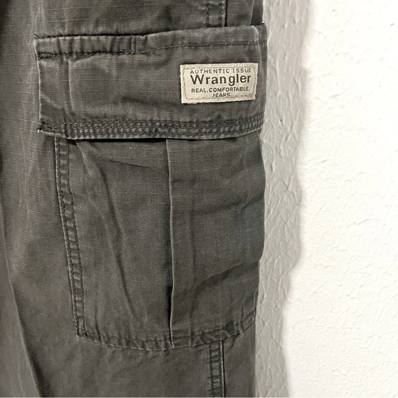 Wrangler Authentic Rip-Stop Men's Relaxed Fit 32x32 CARGO Pants 70L3WML Charcoal - Picture 4 of 7